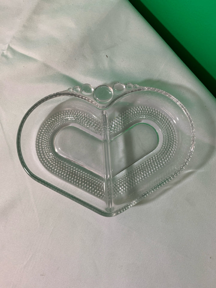 SMALL HEART SHAPED DIVIDED DISH.