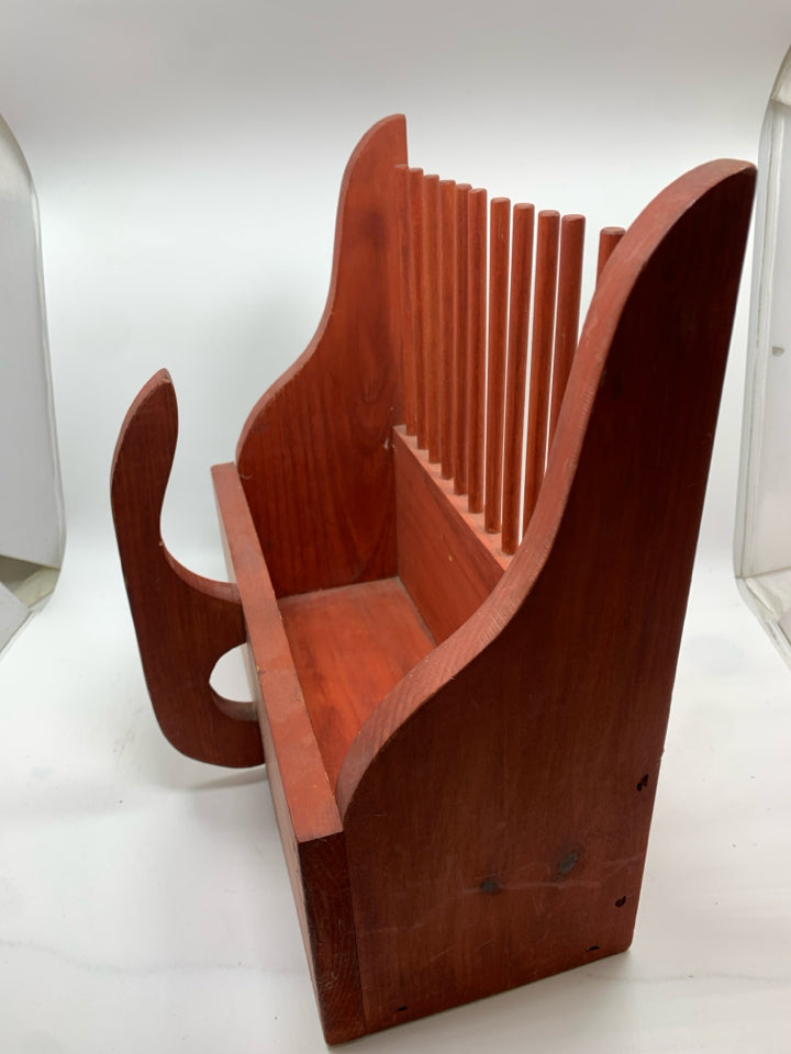 PRIMITIVE WOODEN CRANBERRY SCOOP.