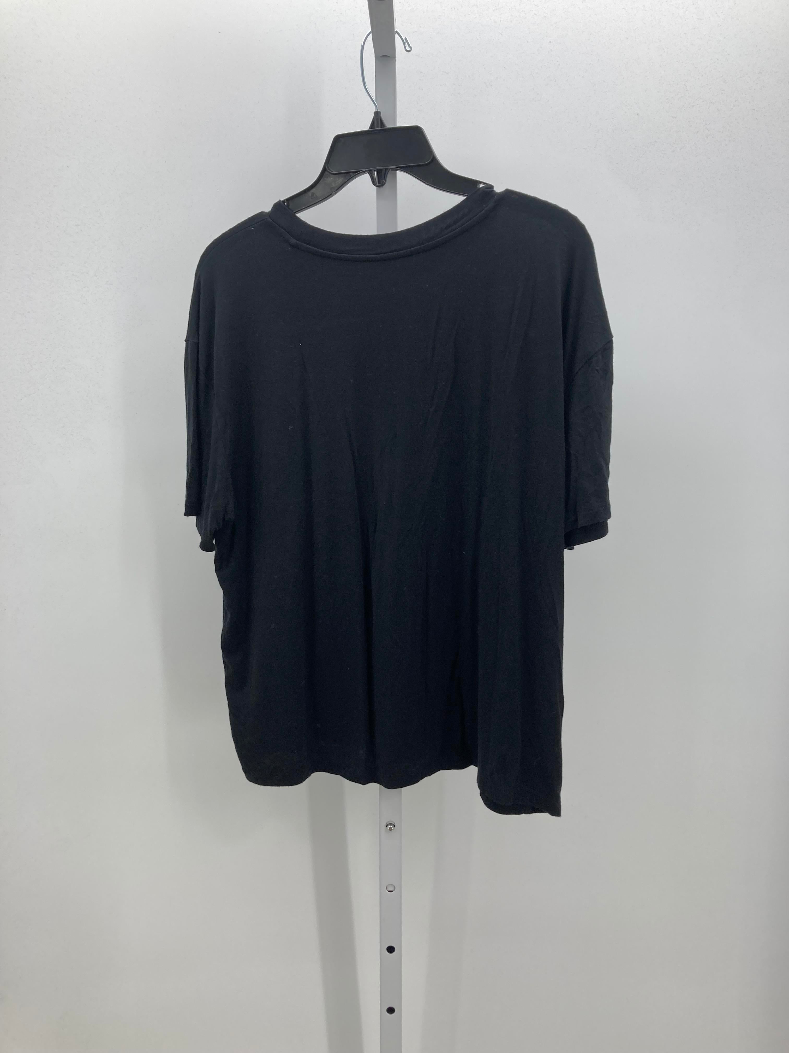 Size Medium Misses Short Sleeve Shirt
