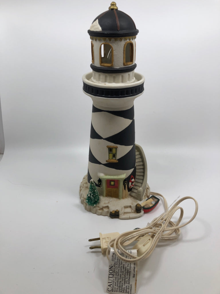WAVECREST SANTA'S LIGHTHOUSE.