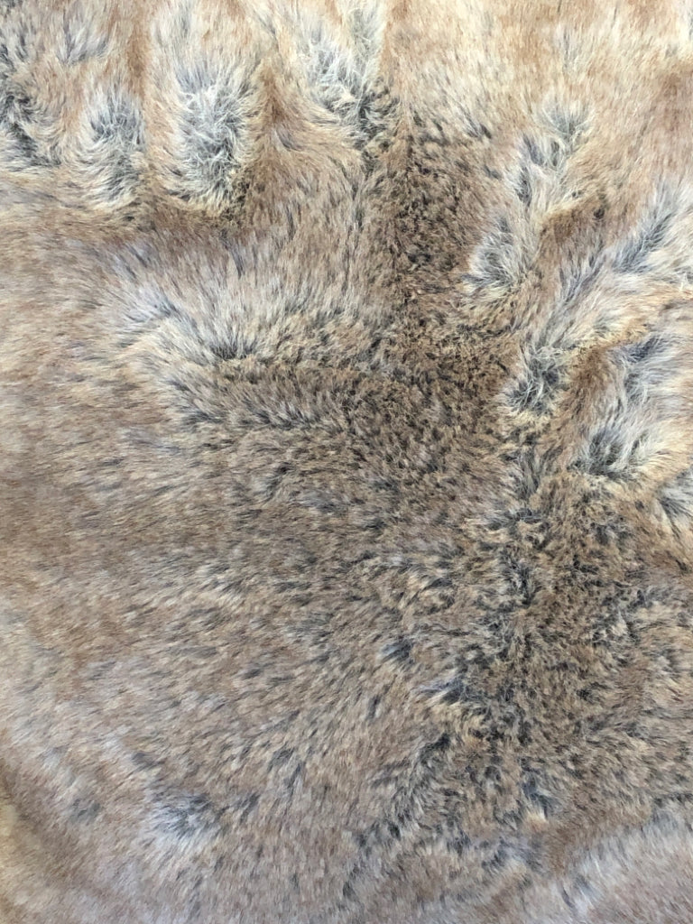 BROWN/GRAY FAUX FUR ACCENT PILLOW.