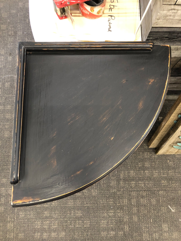 DARK GREEN DISTRESSED TWO-TIER CORNER TABLE BLACK TOP.