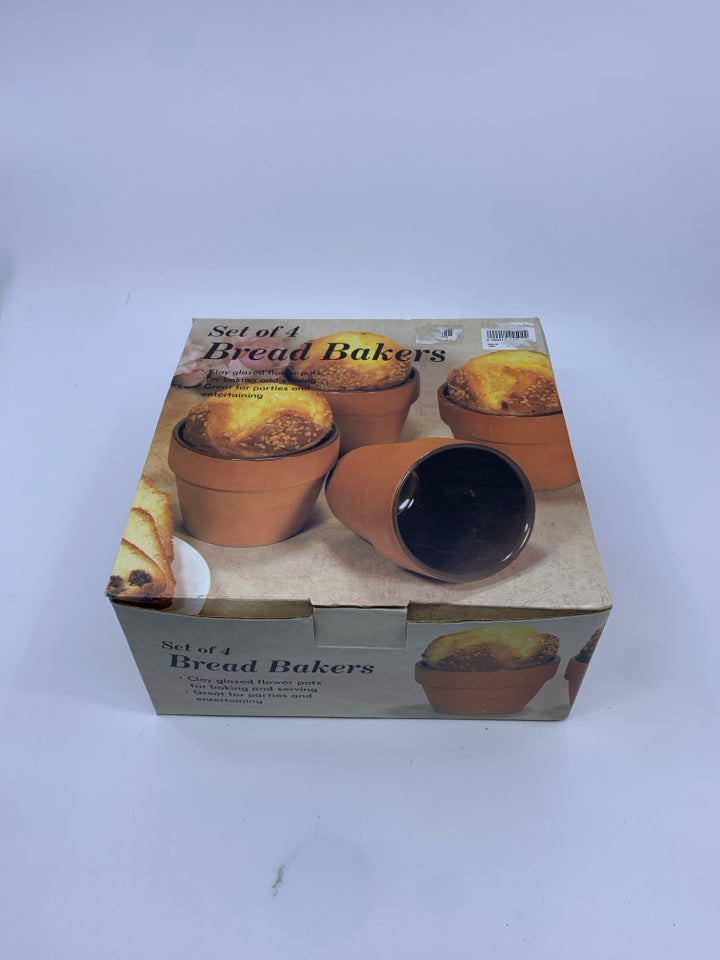 NIB SET OF 4 BREAD BAKERS POTS