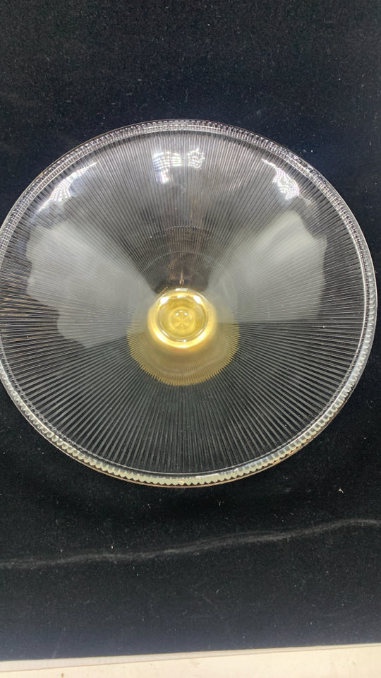 CENTERPIECE BOWL W/GOLD FINISH METAL BASE.