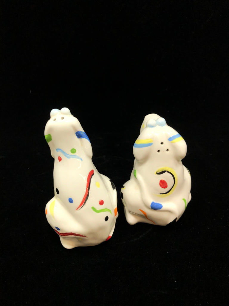 2PC COLORFUL DOG S&P SHAKERS.