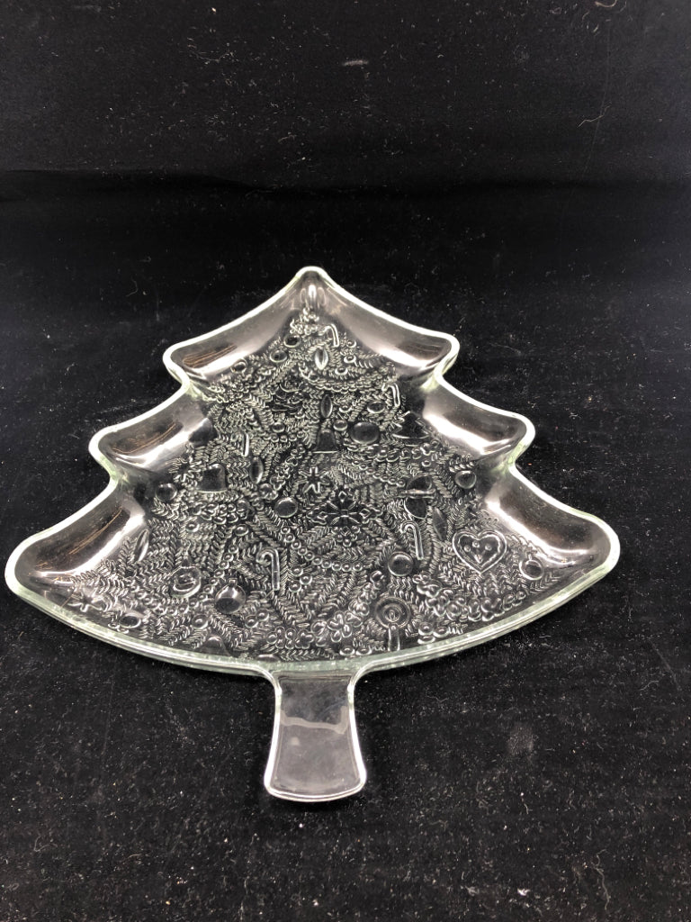 GLASS EMBOSSED CHRISTMAS TREE PLATE.