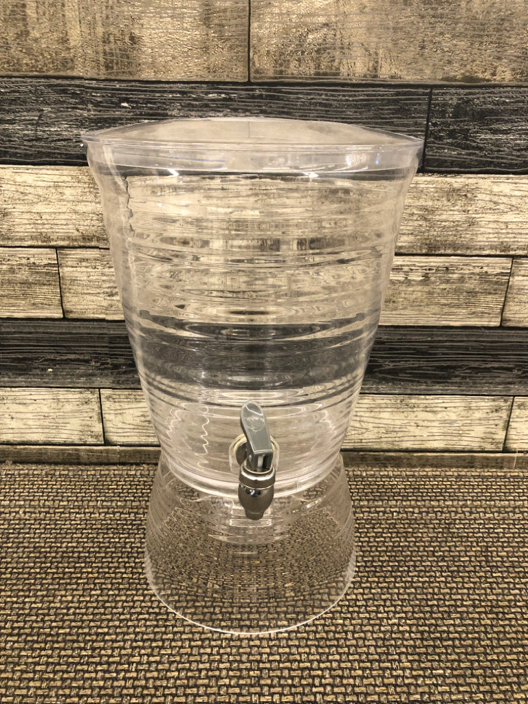 RAISED PLASTIC DRINK DISPENSER.