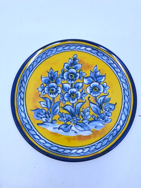 8 BLUE AND YELLOW FLORAL MELAMINE LUNCH PLATES.