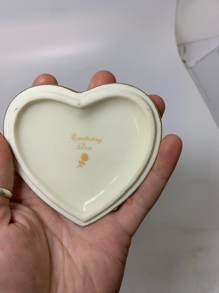 VTG HEART SHAPED PRINCESS DIANA, QUEEN OF OUR HEARTS MUSIC BOX.