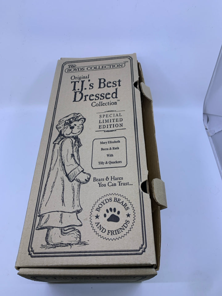 4PC BOYDS BEAR SPECIAL LIMITED EDITION IN BOX.