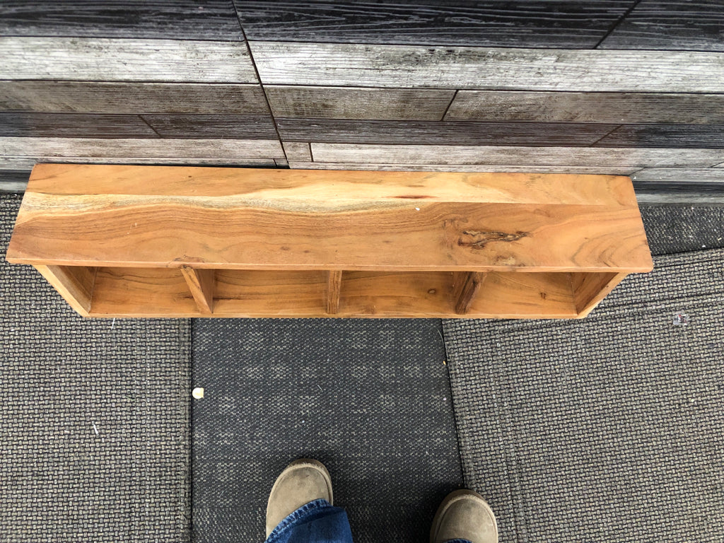 HEAVY WOOD WALL HANGING W 6 HOOKS.