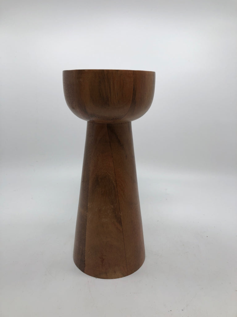 WOODEN CANDLE HOLDER.