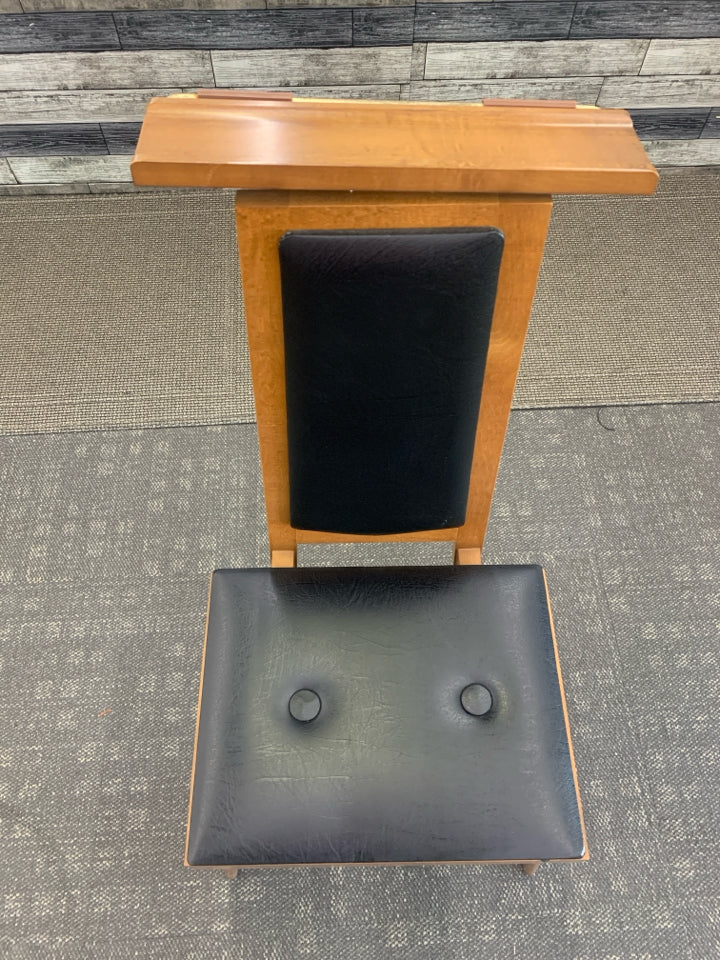 VTG VALET CHAIR W STORAGE.