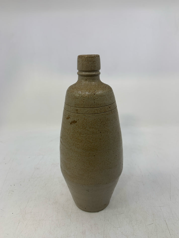 VTG EMPTY TAN POTTERY BOTTLE.