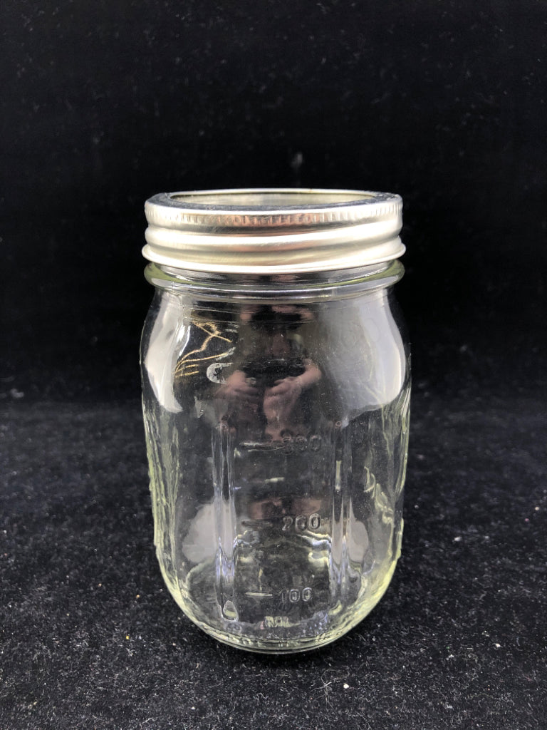 BALL JAR W/LID.