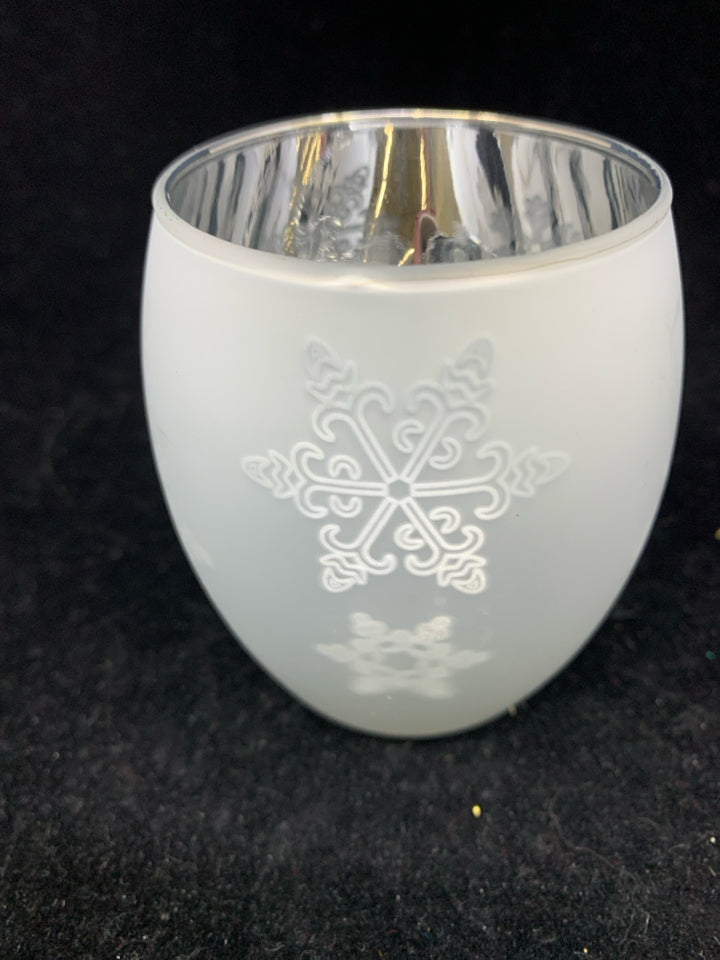 SILVER FROSTED SNOWFLAKE TEA LIGHT HOLDER.