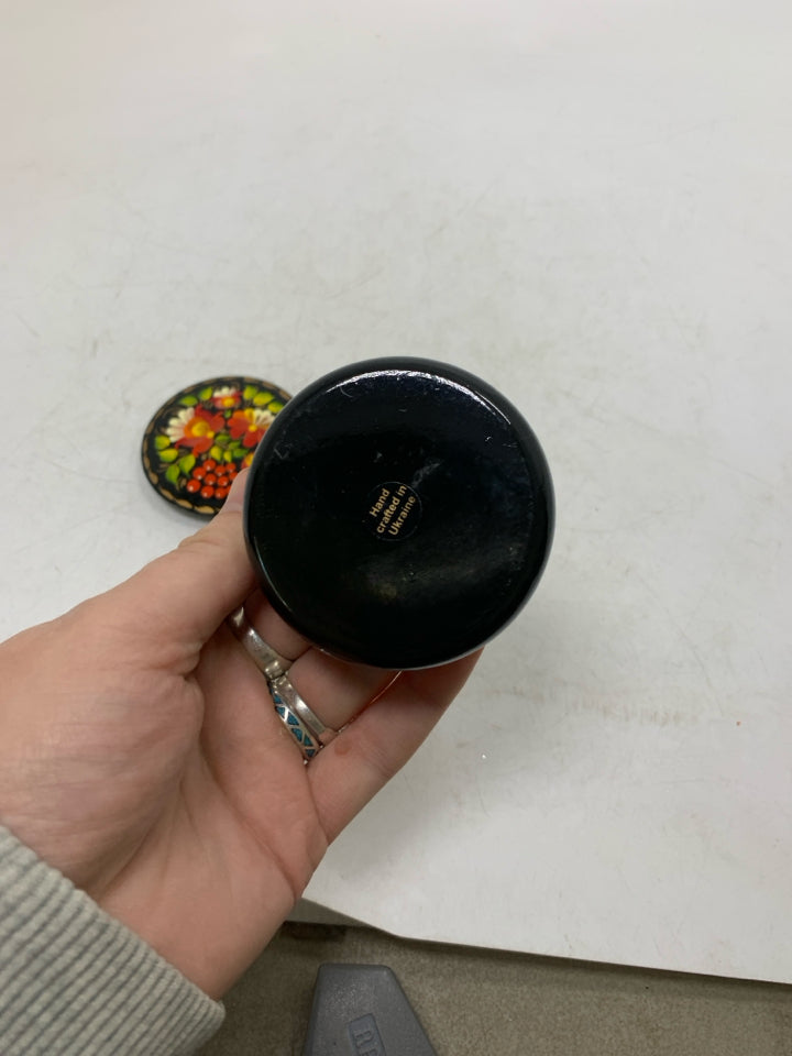 SMALL PAINTED FLOWERS TRINKET BOX MADE IN UKRAINE.