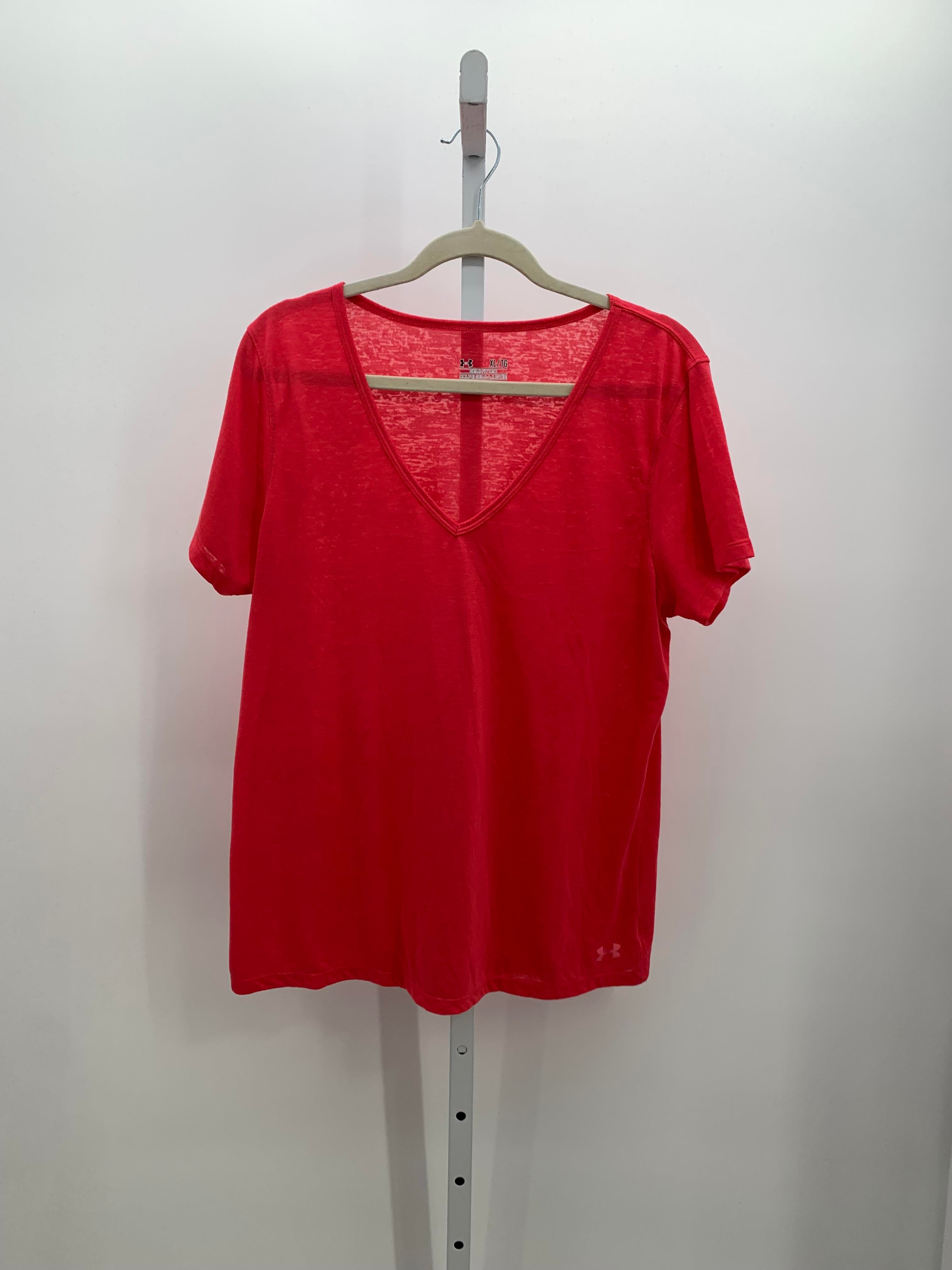 Under Armour Size Extra Large Misses Short Sleeve Shirt