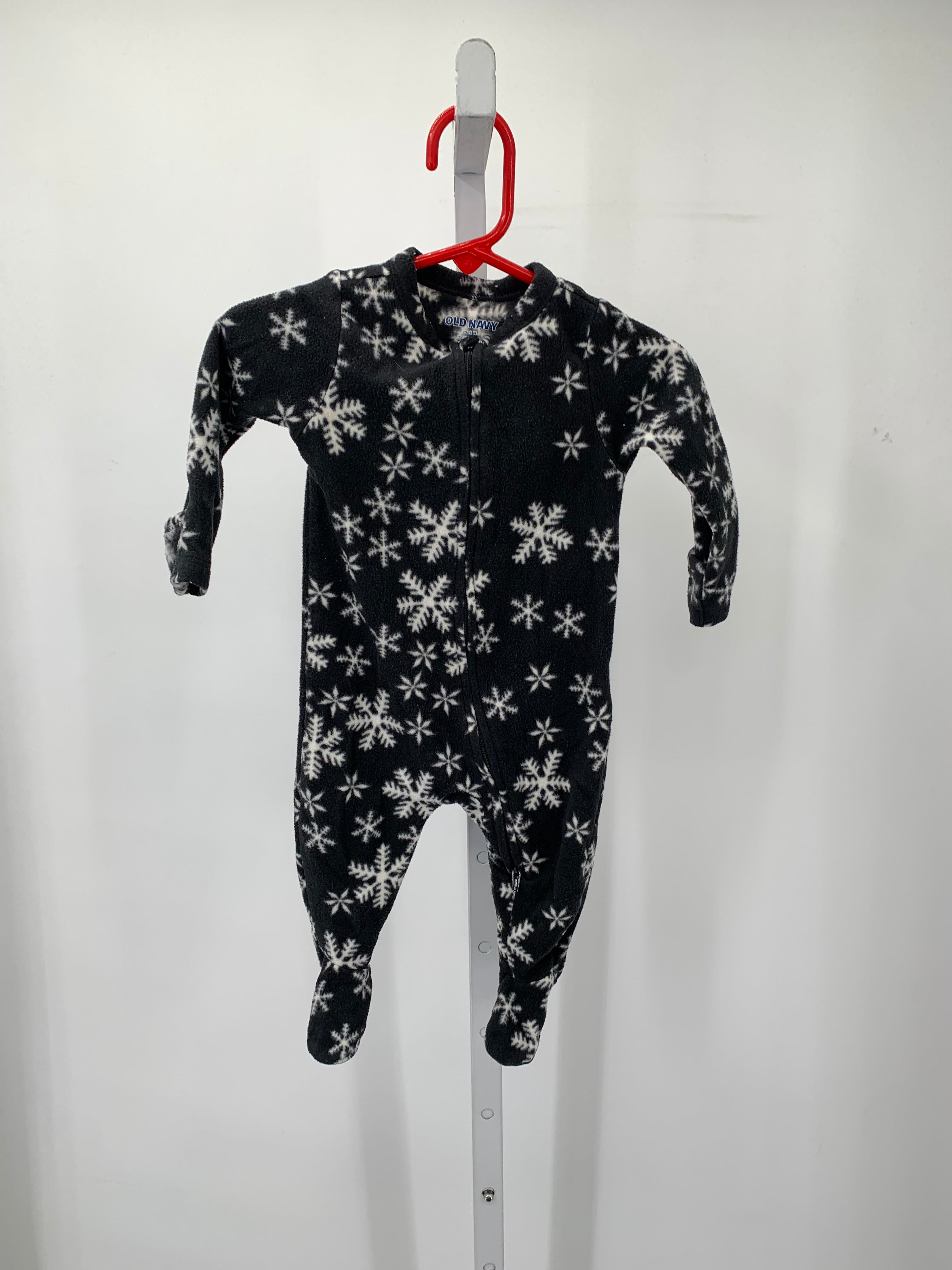 WHITE SNOWFLAKES FLEECE