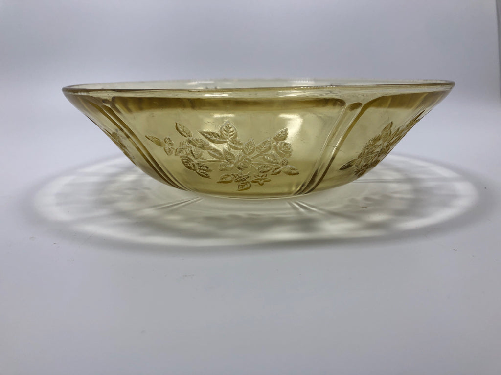 VTG YELLOW DEPRESSION GLASS BOWL.