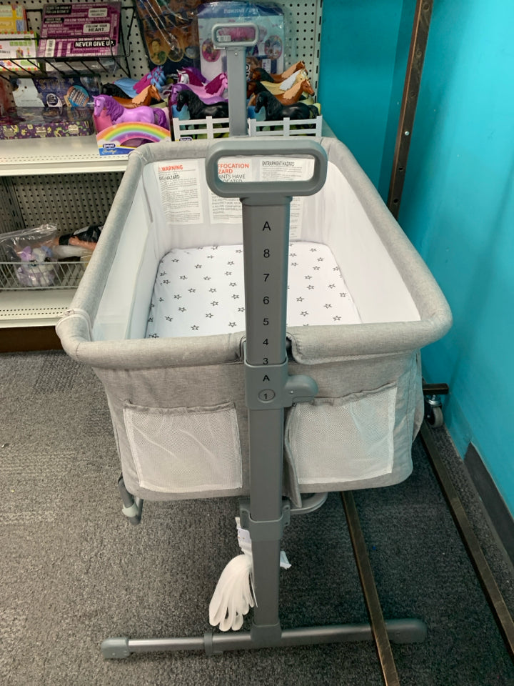 Milliard Bedside Bassinet