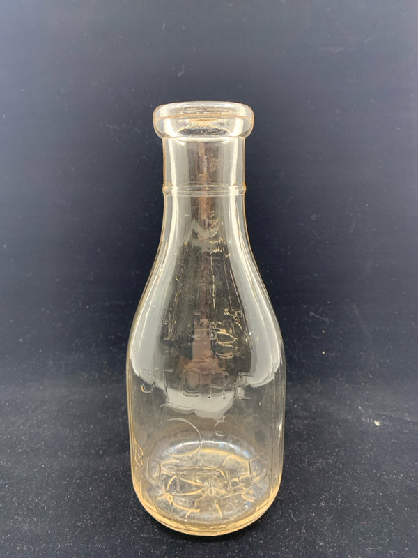 VTG UNIVERSAL STORE 5 CENT MILK BOTTLE.