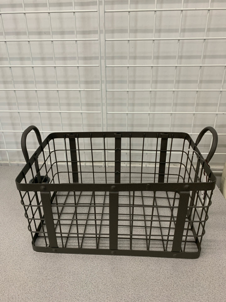 NWT GREY METAL BASKET W/METAL HANDLES.