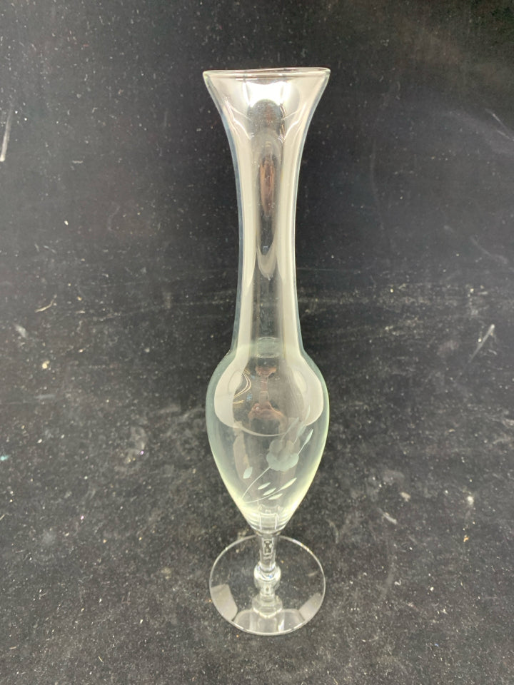 PRINCESS HOUSE FOOTED NARROW BUD VASE.