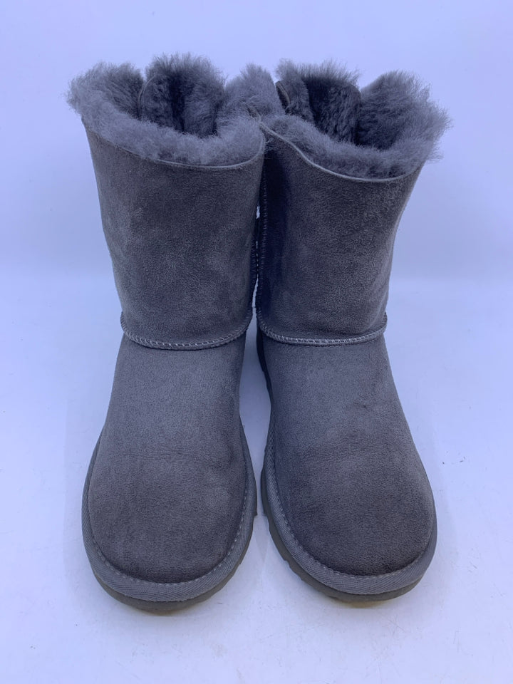 UGG Size 6 Boots