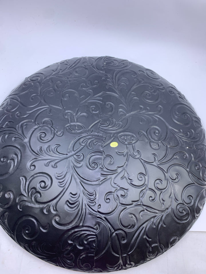 LARGE DECORATIVE METAL PLATE RED,GREEN,TEAL,BROWN WITH METAL STAND.