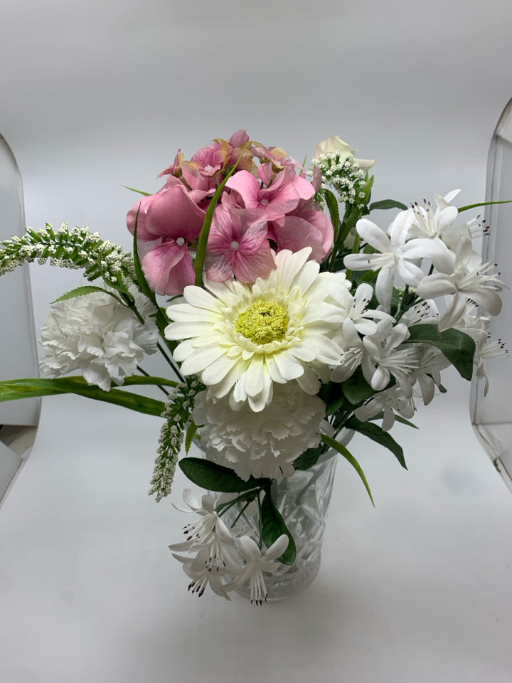FAUX FLORALS IN CLEAR VASE W/GEMS.