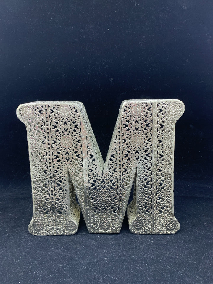 METAL SILVER LACE PATTERN MONOGRAM "M".