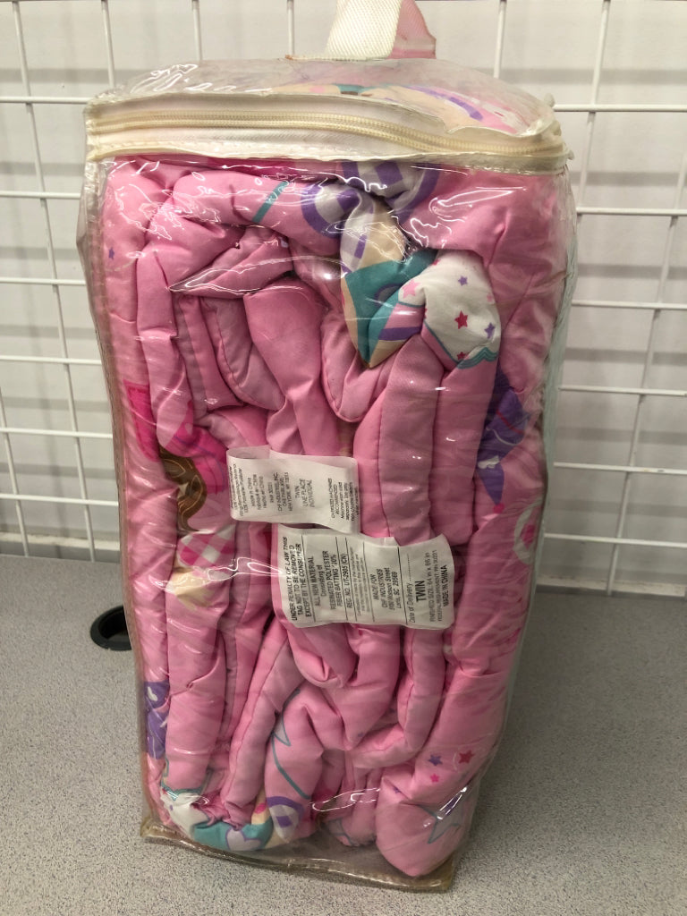 NIP PINK FAIRY COMFORTER - TWIN.