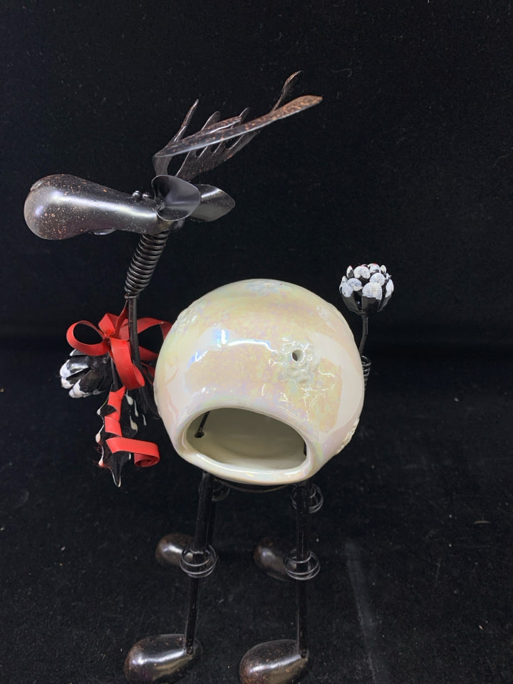 METAL STANDING MOOSE W/ SNOWFLAKES TEA LIGHT HOLDER.
