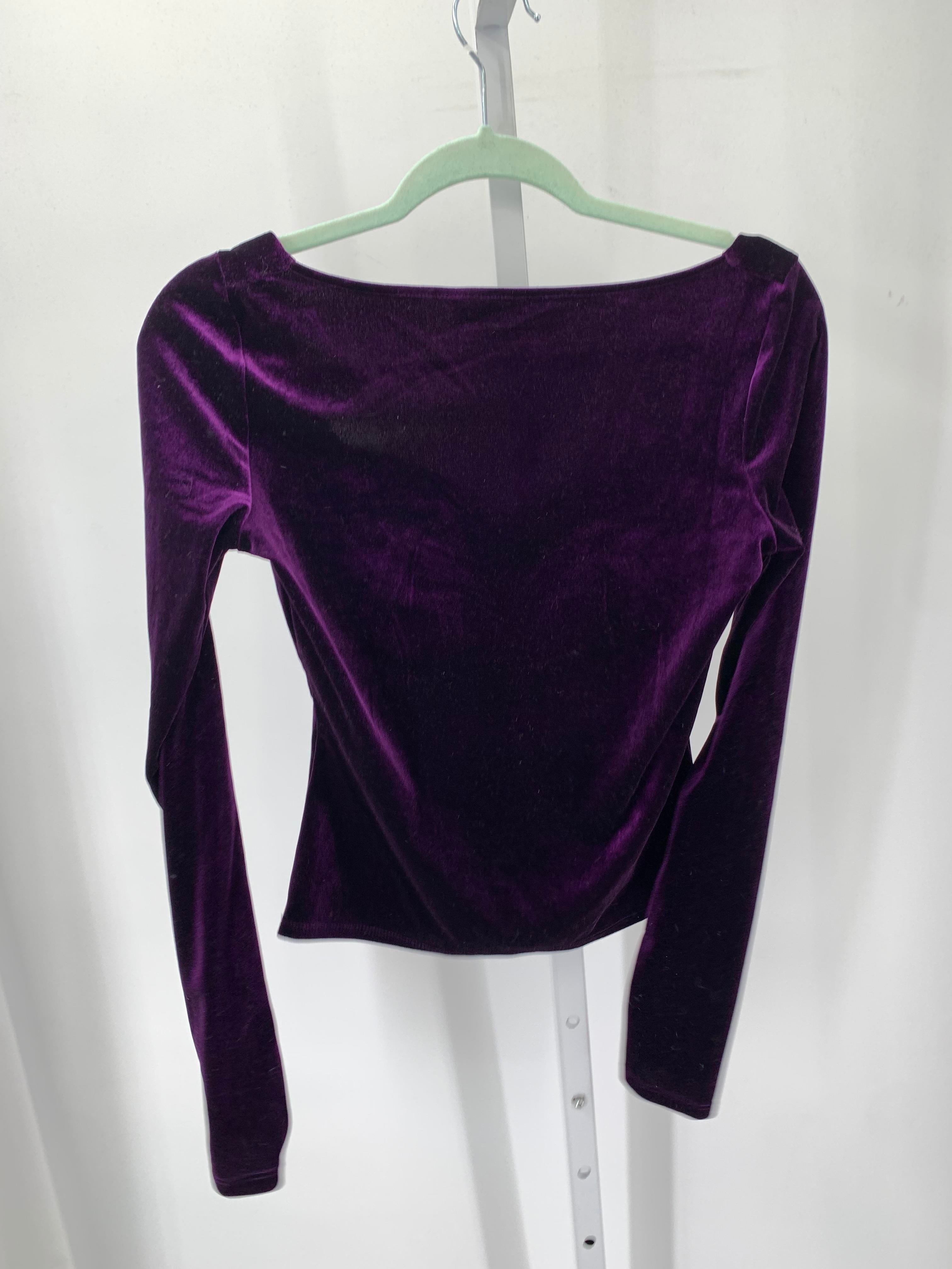 Size Small Juniors Long Sleeve Shirt
