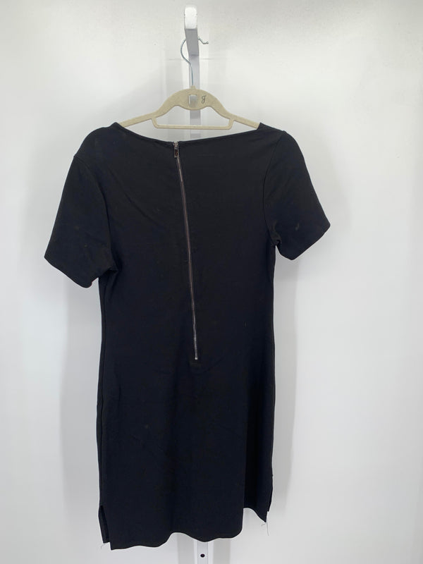 Size Medium Misses Short Sleeve Dress