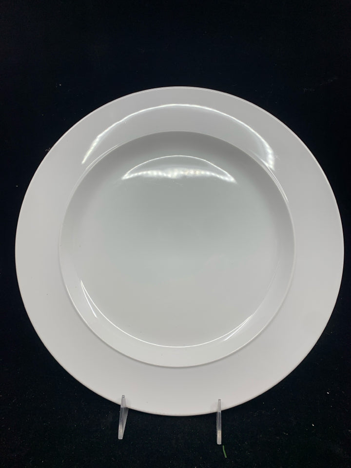 WHITE ROUND PLATTER.