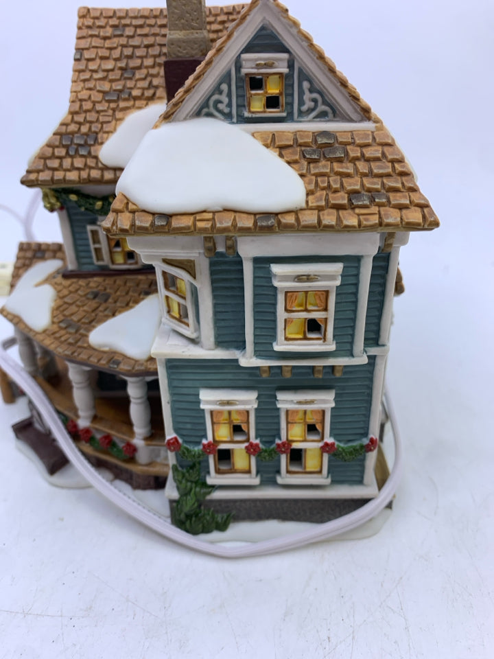 WINDHAM COUNTRY INN NEW ENGLAND VILLAGE W/BOX.