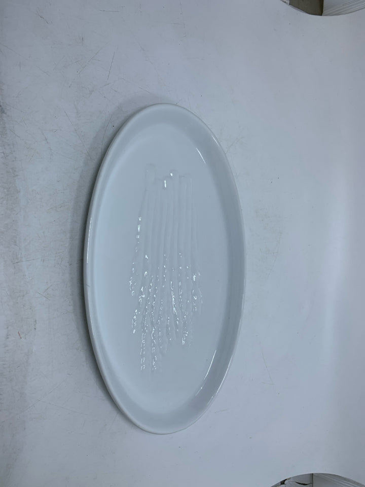 OVAL ASPARAGUS EMBOSSED PLATE.