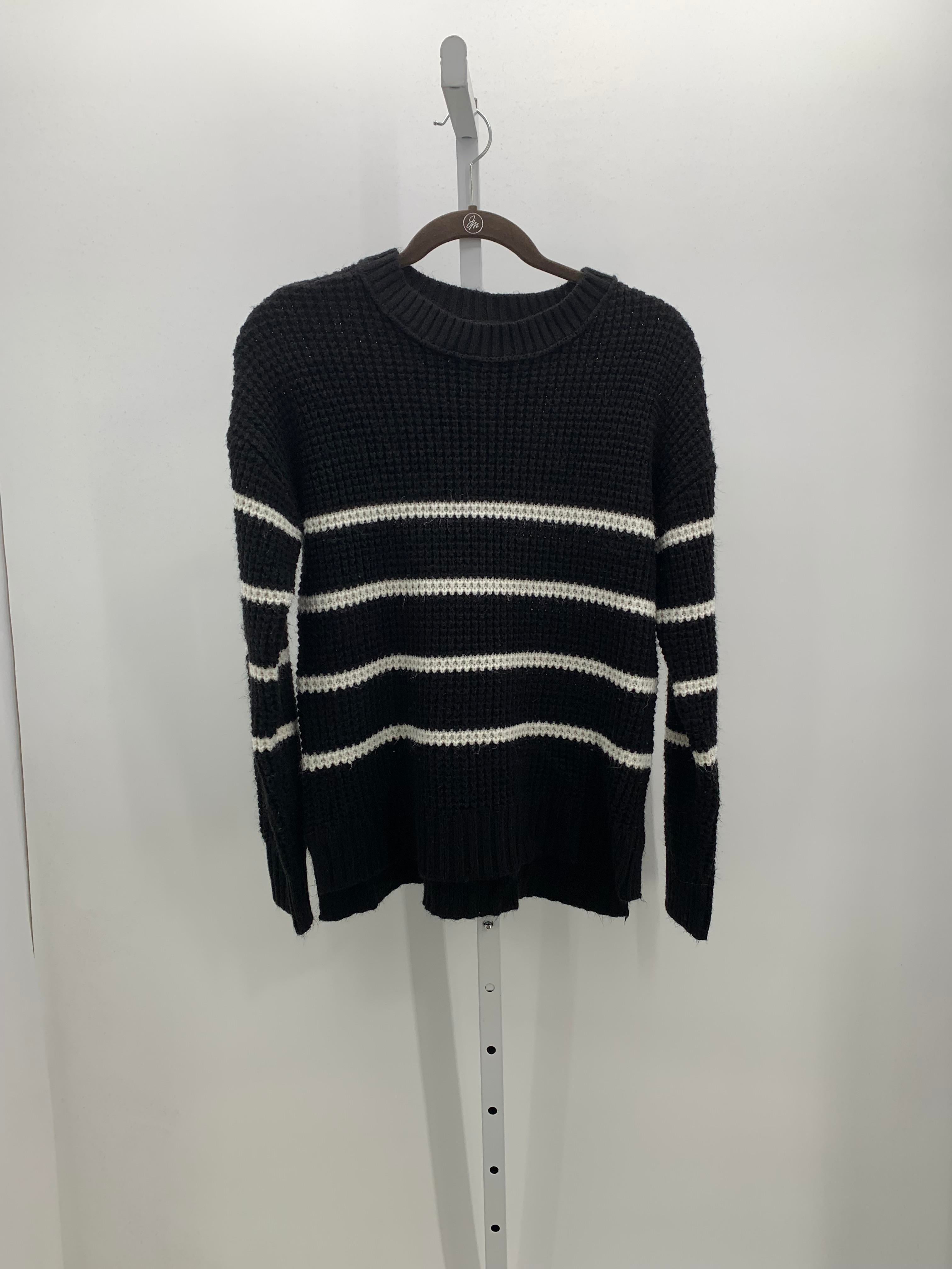 SO Size Medium Juniors Long Sleeve Sweater