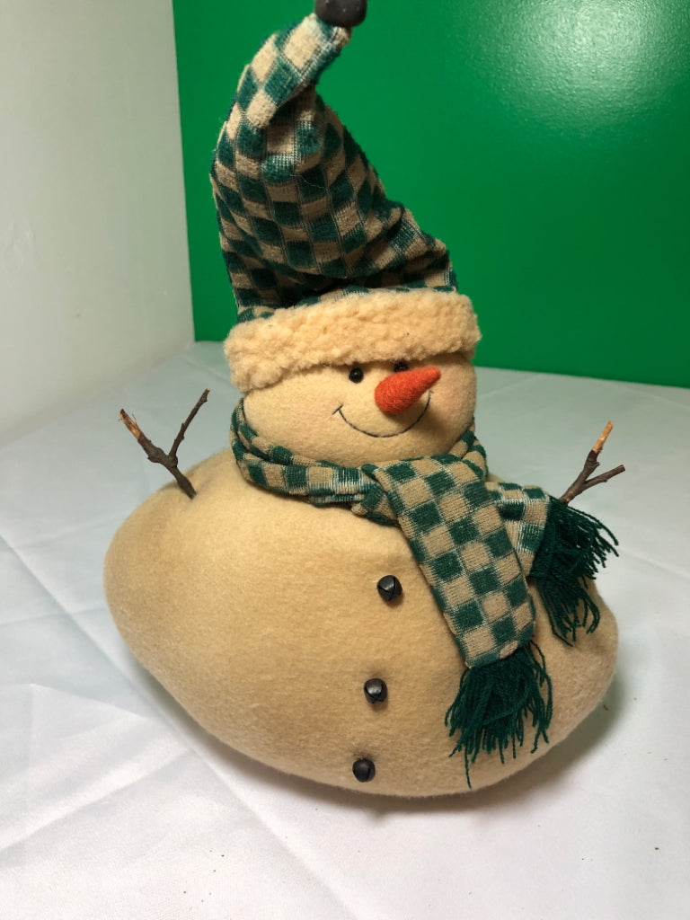 TAN PRIMITIVE SNOWMAN IN CHECKERED SCARF.