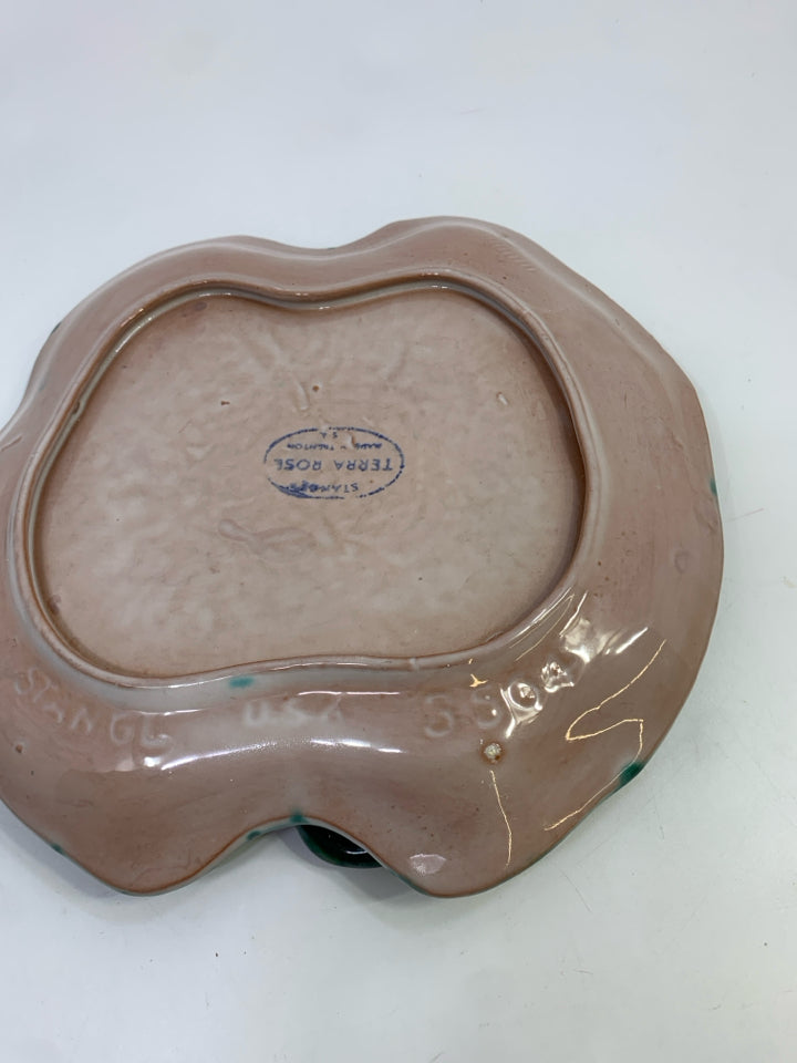 VTG TERRA ROSE GREEN APPLE PLATE.