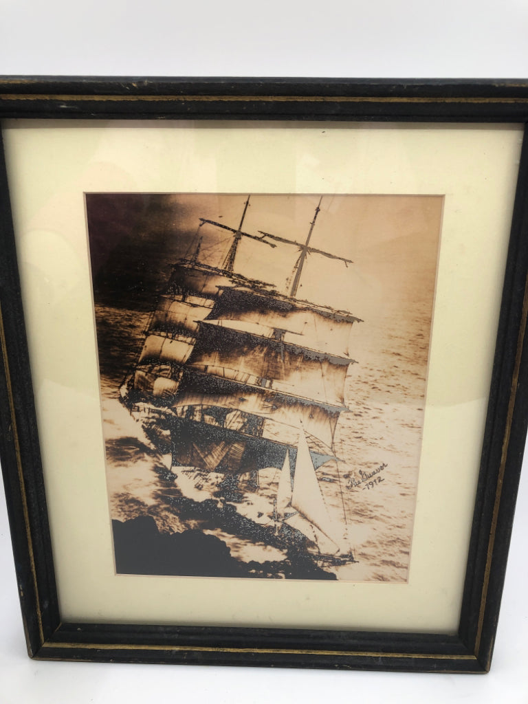 THE GUNVOR SHIP FRAMED PRINT WALL HANGING.