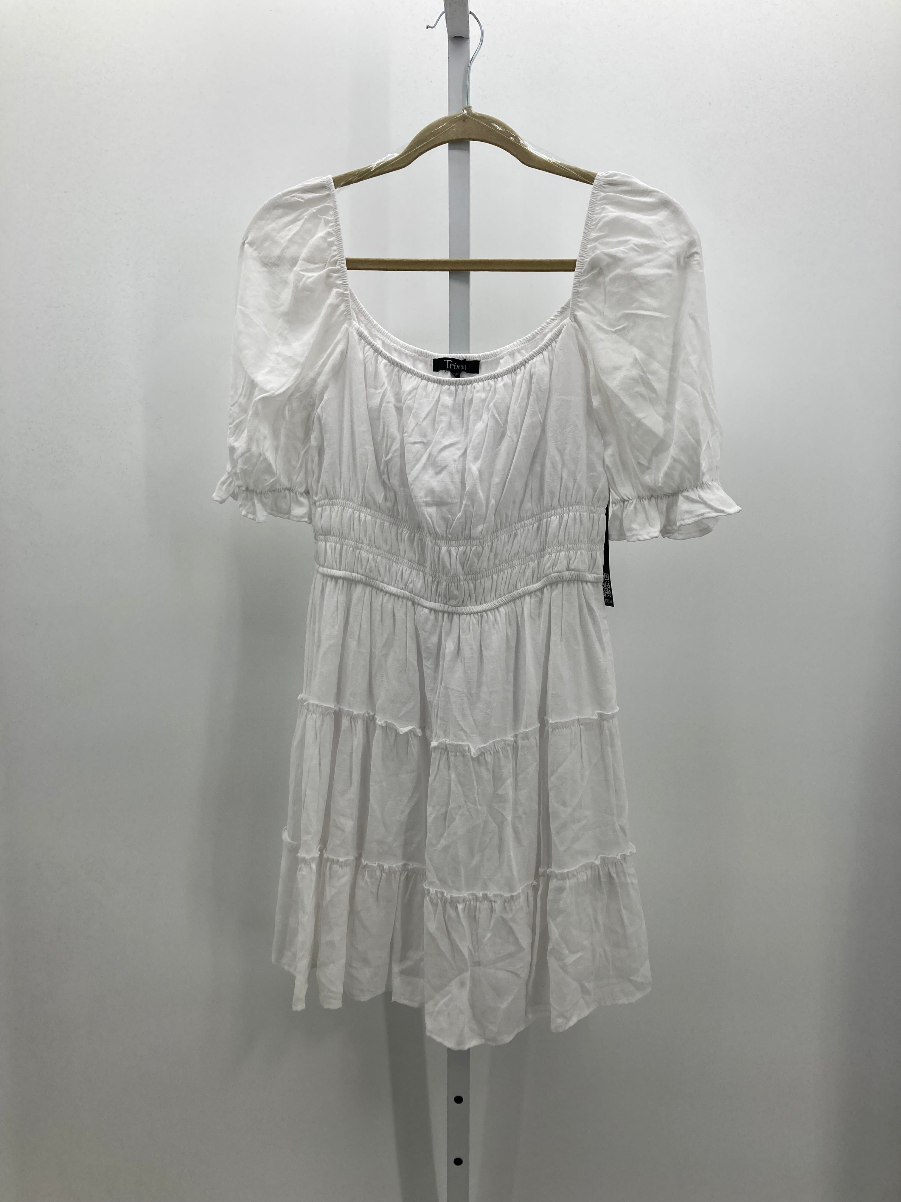 Trixxi Size Large Juniors Short Sleeve Dress