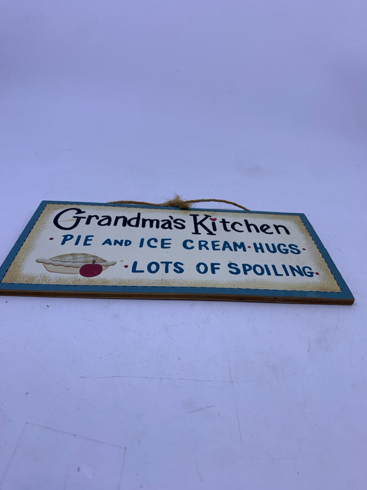 PRIMITIVE GRANDMA'S KITCHEN SIGN.