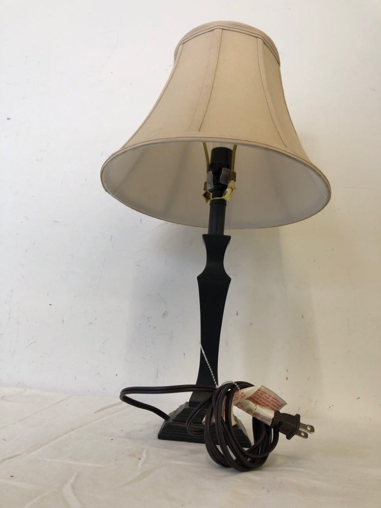 BLACK BASE TAN SHADE LAMP.