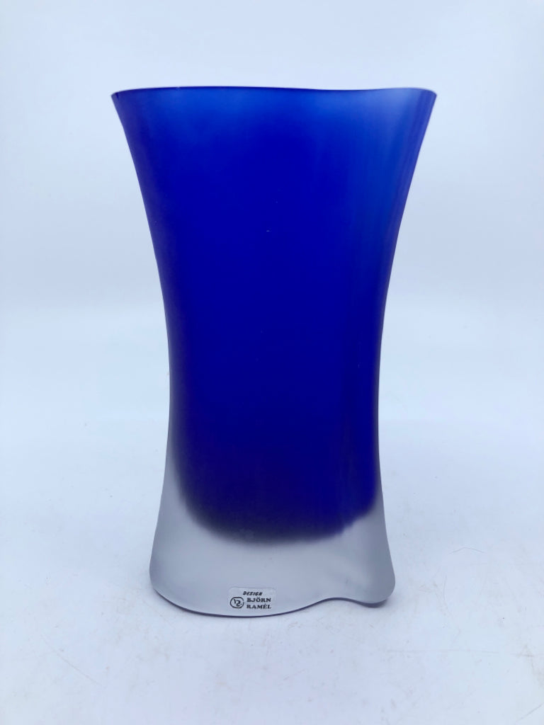 BLUE/CLEAR GLASS VASE BJORN RAMEL.