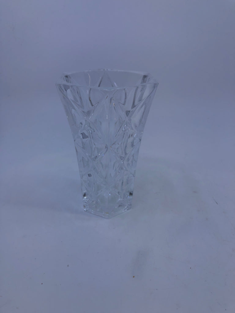 CUT CRYSTAL HEXAGON SMALL VASE.