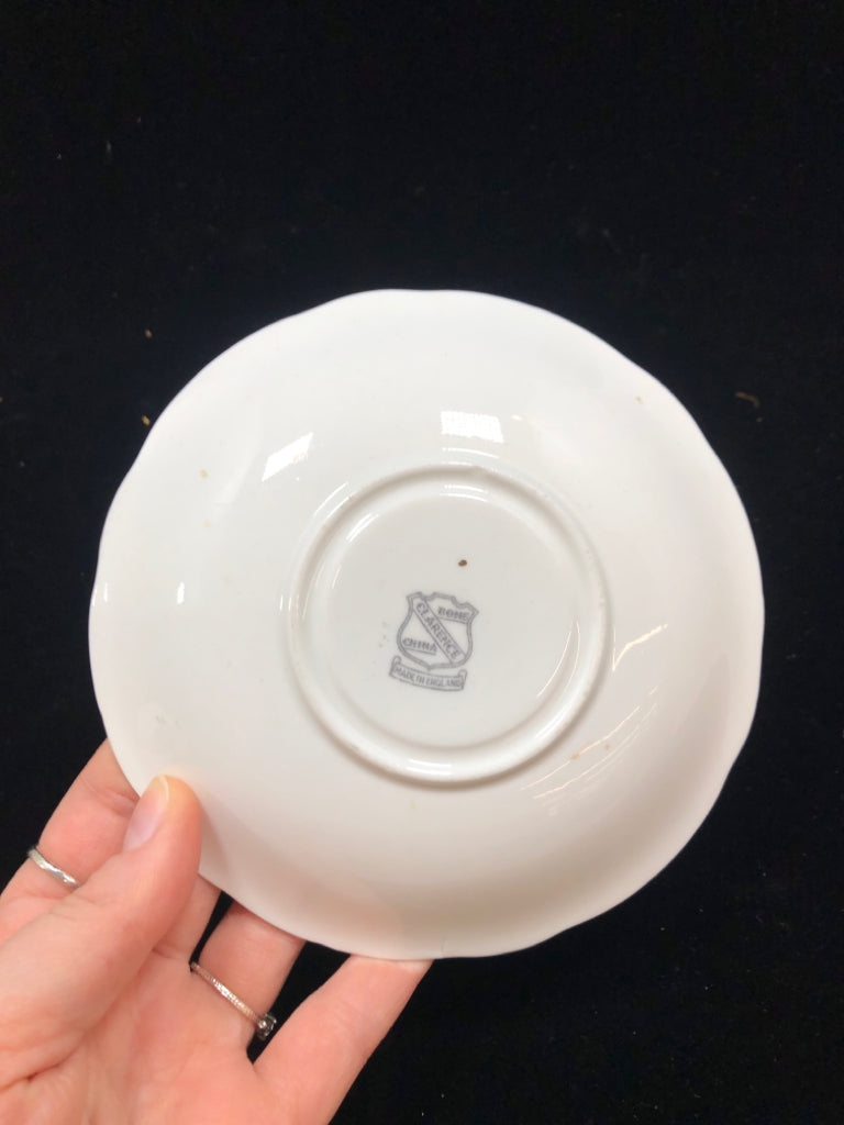 VTG FLOWER TEACUP/SAUCER.