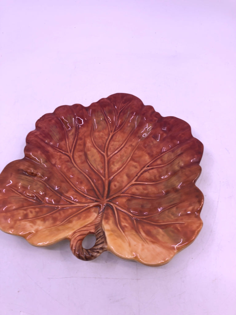 MAPLE LEAVE ORANGE FITZ AND FLOYD PLATE.